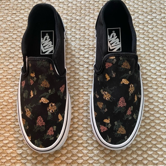 Vans Classic Black Floral Slip-On Sneakers - Picture 2 of 9